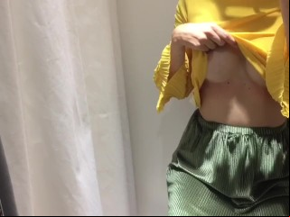 Young Celebrity Fakes Naked